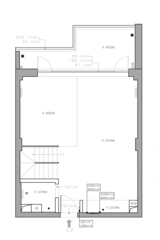 不要逃离世界,只要一扇窗:她在阿那亚的123㎡山居里,重建了海子的梦