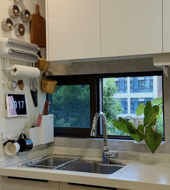 厨房里的1㎡“空间折叠术”:利用纵向空间,收纳安排得明明白白