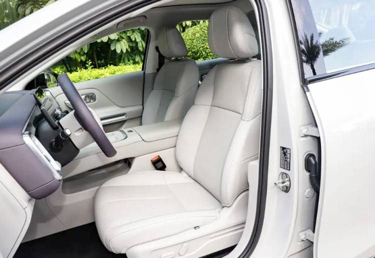 太猛了!650激光雷达版仅需11.98万元,零跑b01正式上市