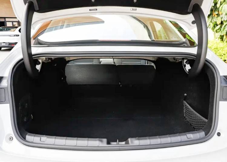 太猛了!650激光雷达版仅需11.98万元,零跑b01正式上市