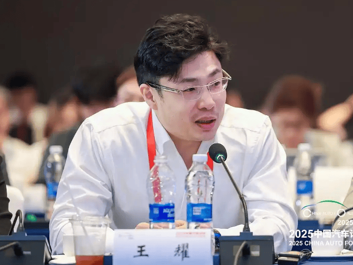 破防了!再智能的辅助驾驶,核心还是辅助