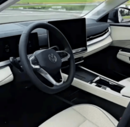 全新速腾l实车曝光!细节优化,配备隐藏门把手