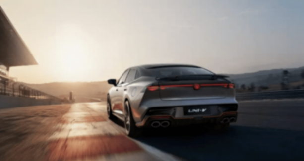 长安uni-v下月上市,11.49万买2.0t,还是加点买凯美瑞?