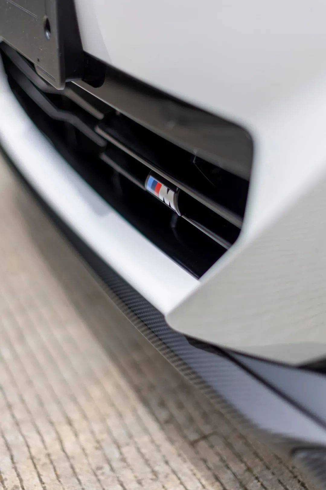 颜值更高 速度更快!宝马推出m240i碳纤维特别版车型