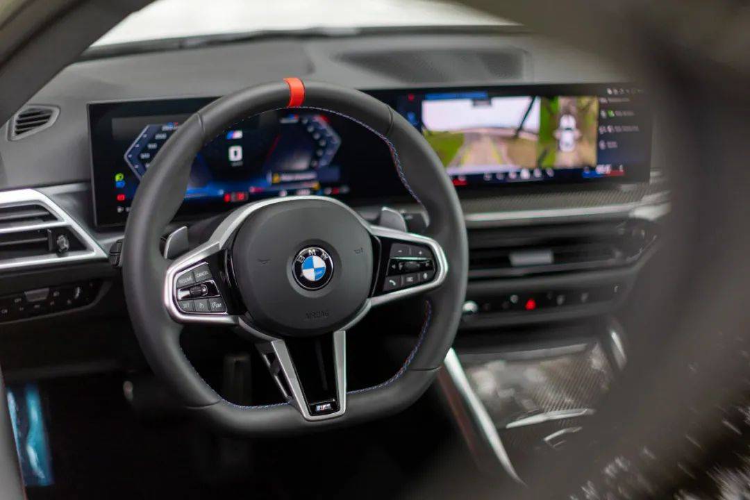 颜值更高 速度更快!宝马推出m240i碳纤维特别版车型