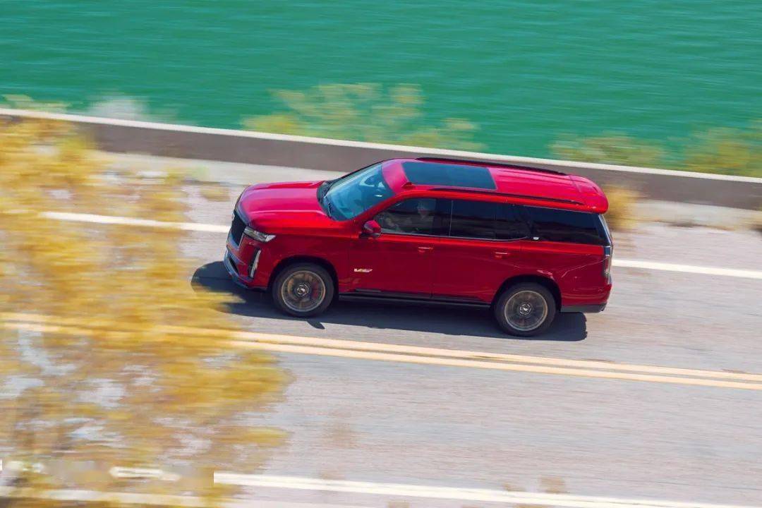 巨无霸suv,凯迪拉克escalade-v模型试玩