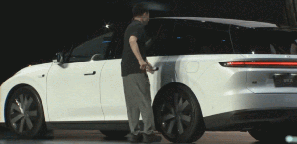 2025年的理想汽车,自研操作系统,方便车企定制智能化的需求