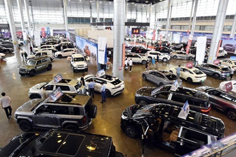 6月汽车投诉榜出炉:前三名红旗占了俩,小米yu7进入前十