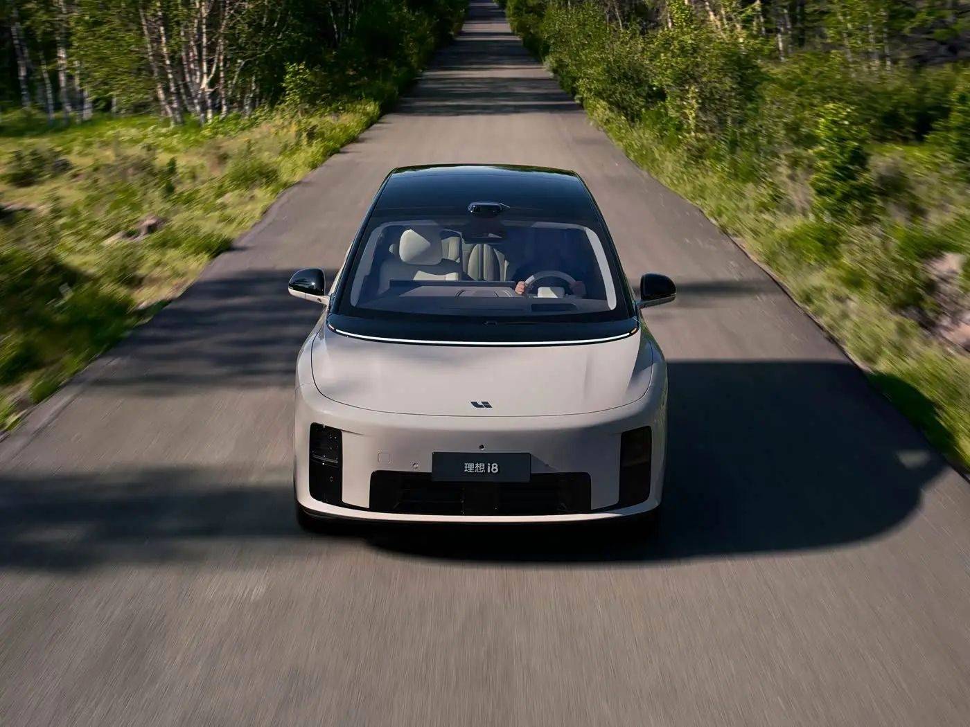 上市一周就降价!理想i8是被乐道l90打怕了?