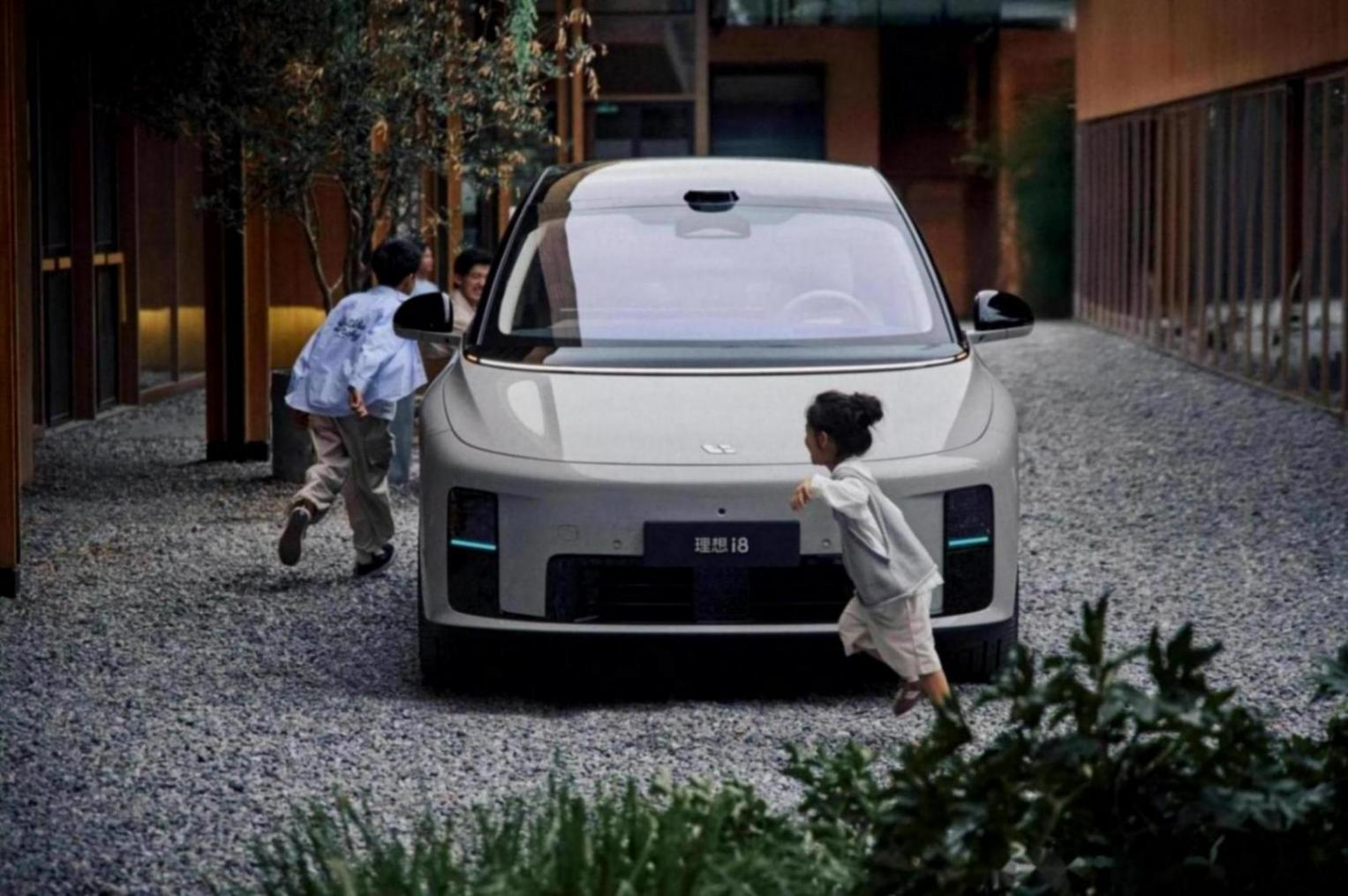 上市一周就降价!理想i8是被乐道l90打怕了?