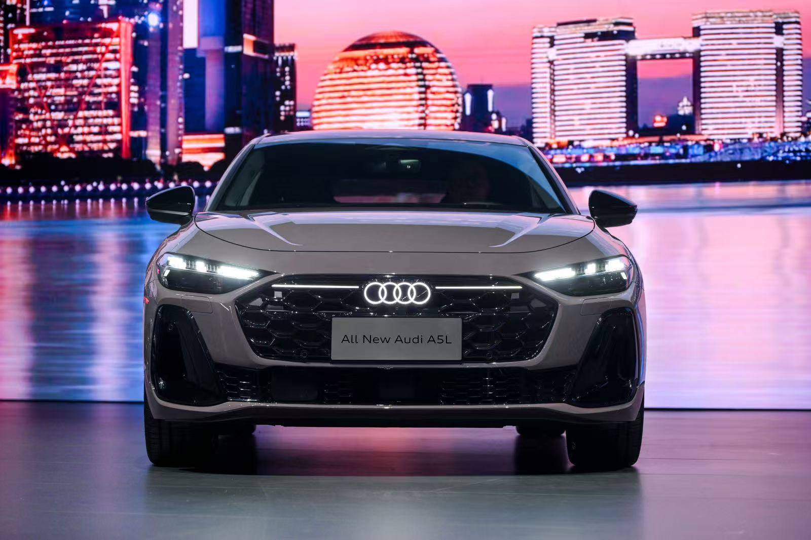 一汽奥迪进入爆发年:全新a5l q6l e-tron双强上市,重新定义新时代豪华