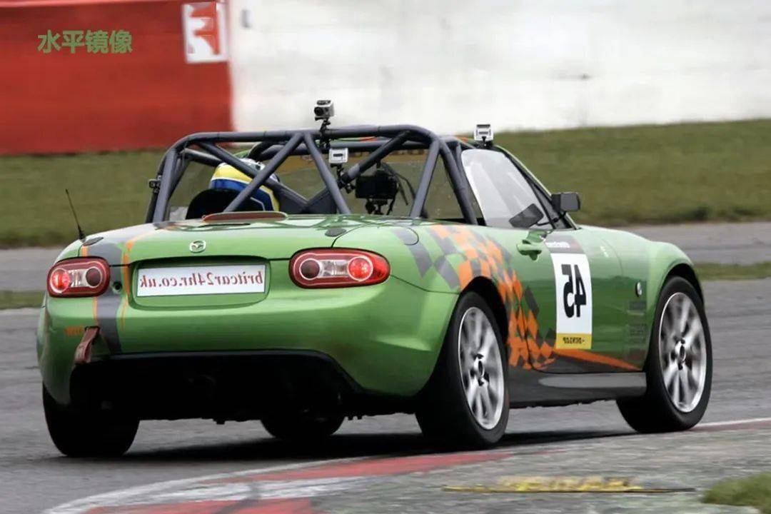 从公路乐趣到赛道巅峰的纯粹传承