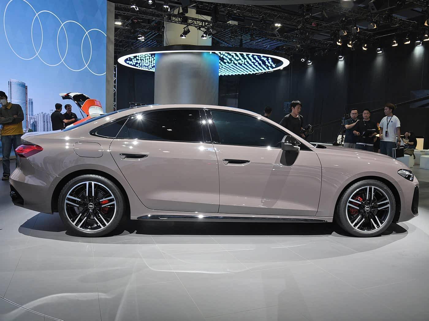 看到一汽奥迪a5l售价和配置,奔驰c级和宝马3系应该放心了