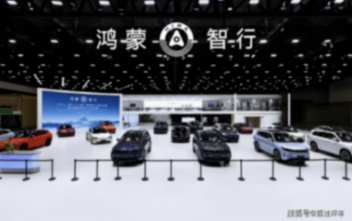 智界独立上位,问界备受压力!华为百亿豪赌改写内部生态格局!