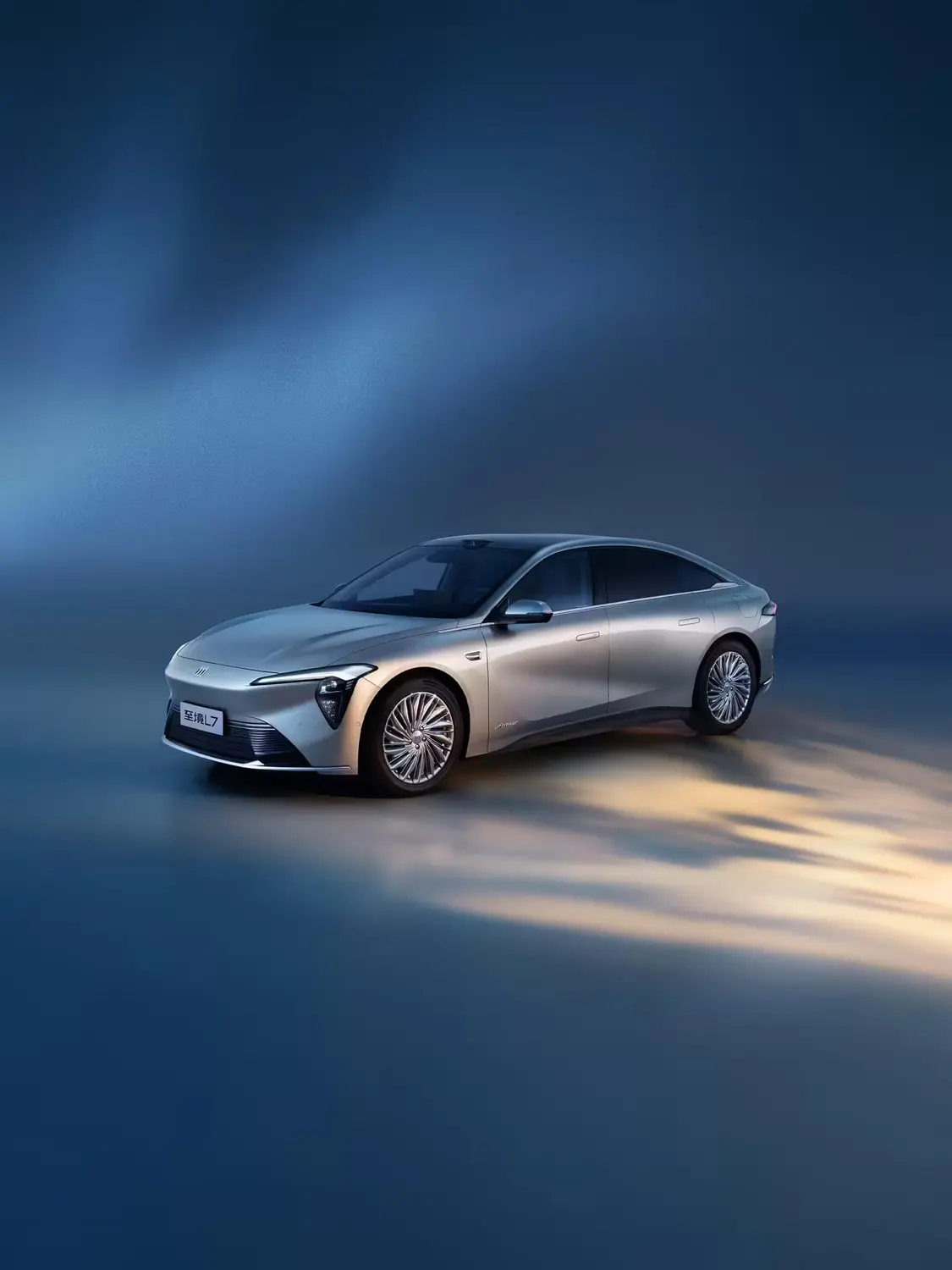 别克至境l7内饰曝光:悬浮式中控屏,预计配备大尺寸hud