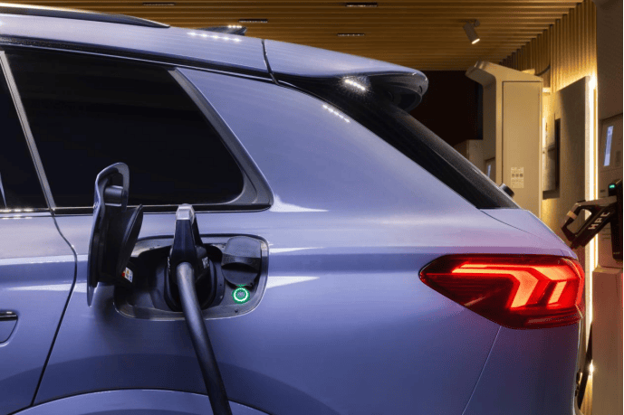 一汽奥迪出手,不留短板:q6l e-tron用全维领先改写纯电豪华规则