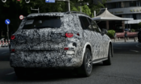 奔驰glc纯电国内谍照,配上空悬,多少钱会买?