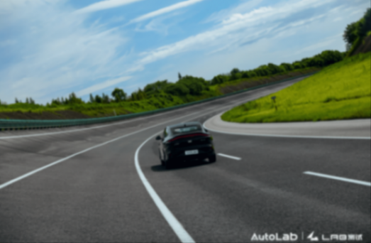 价格更高、电池更大的纯电动车们表现会更好吗?