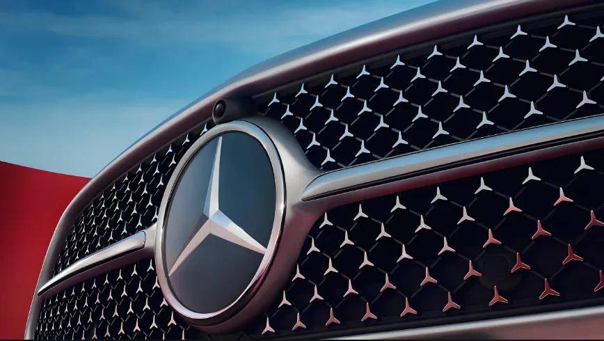 奔驰7月在中国市场的零售量达26653辆,环比下降超过了40%,这是近5年来奔驰月销量首次跌破2.7万辆