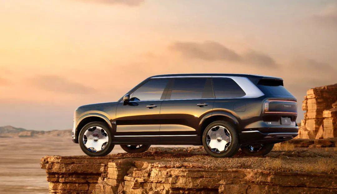 纯电阵营“坍塌”!汽车厂家纷纷入局增程,背后有何玄机?