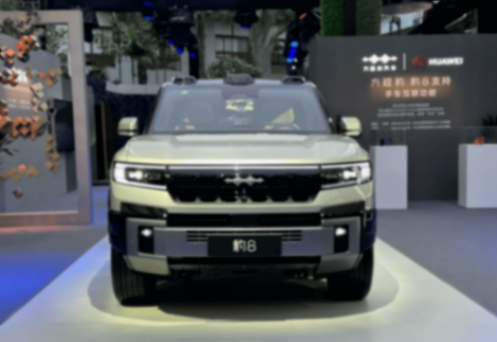 猛士m817上市,31.99万起,绝对比豹8合适