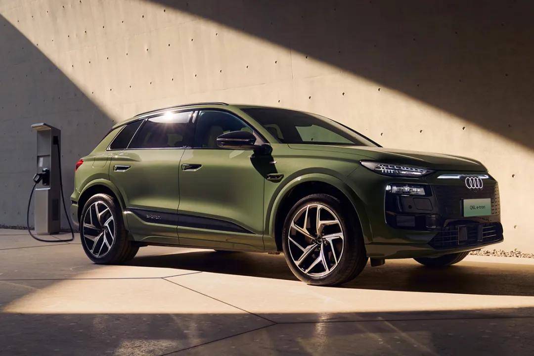 “拆解”一汽奥迪q6l e-tron,纯血四环诠释什么才是真正的豪华!