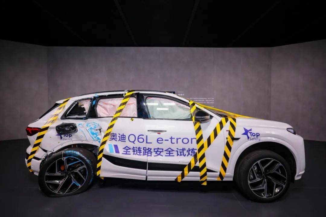 “拆解”一汽奥迪q6l e-tron,纯血四环诠释什么才是真正的豪华!