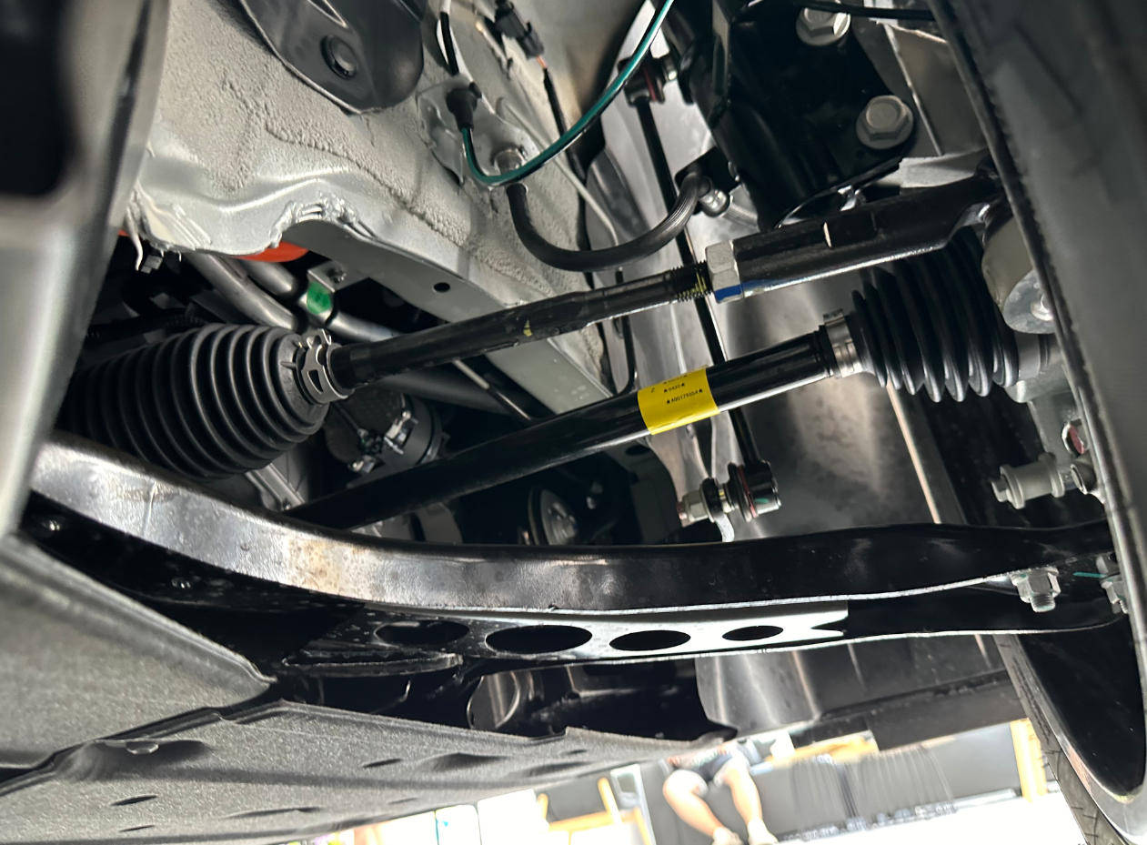 极狐t1,8万级小车?2.77米轴距,低温注塑内饰