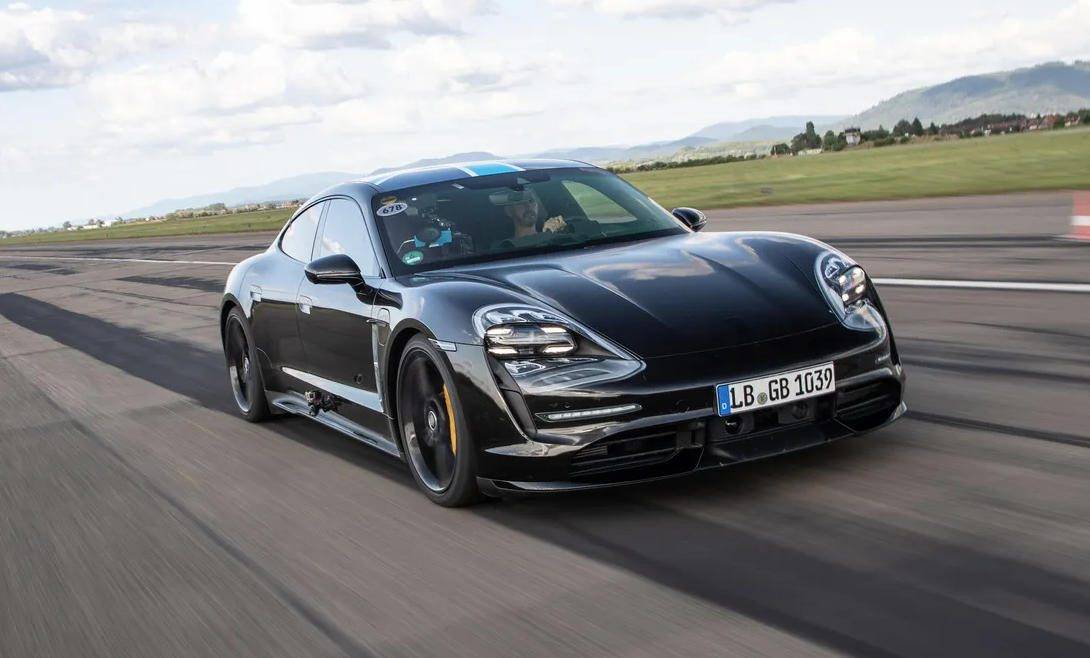 电动车流行24小时耐力测试,大众也曾做过,平均车速322km/h