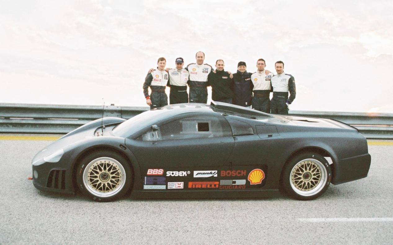 电动车流行24小时耐力测试,大众也曾做过,平均车速322km/h