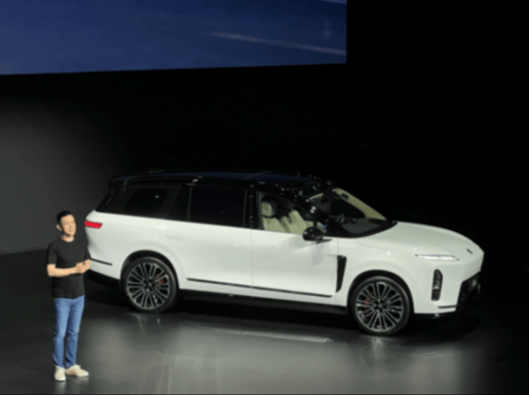 租电方案30.88万元起 蔚来全新es8正式开启预售