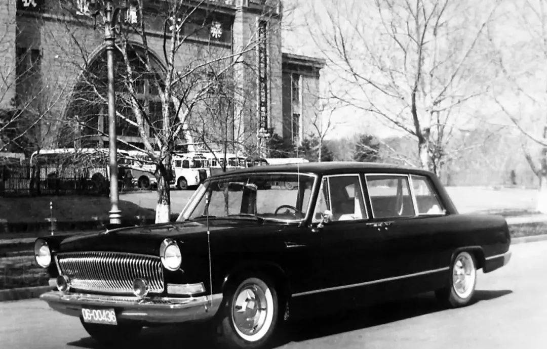 月亮与六便士:上汽邵景峰谈“箭头灯”执念