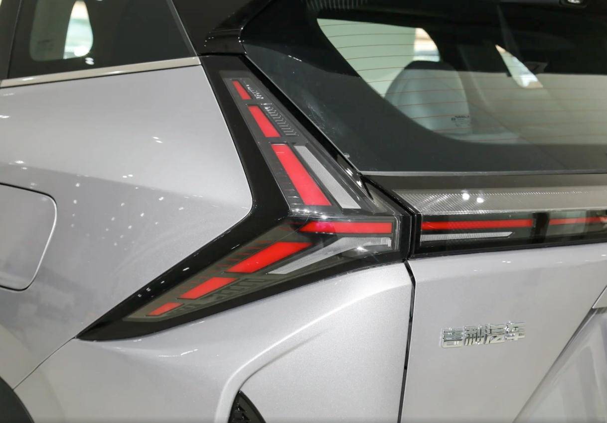 2026款吉利博越,价格7万多,1.5t 7dct,四出排气