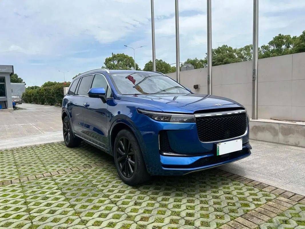 理想“低开高走”与蔚来“高开低走”,那是过去,现在风向变了