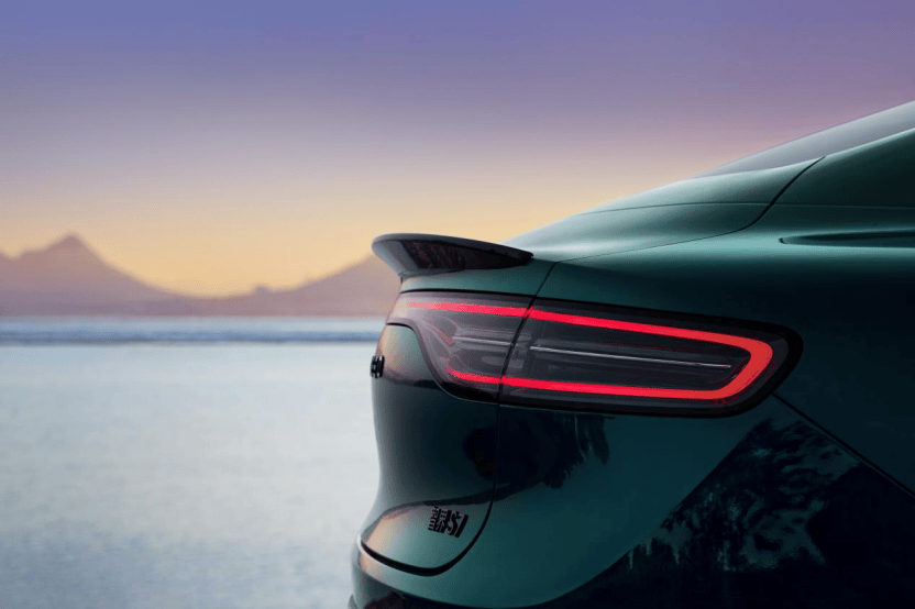 尹同跃喊出“全员让道”!智界2.0不愿做“技术附庸”