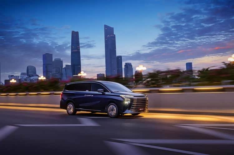 东风风行星海v9越享系列上市,开启20万内新能源豪华mpv新纪元