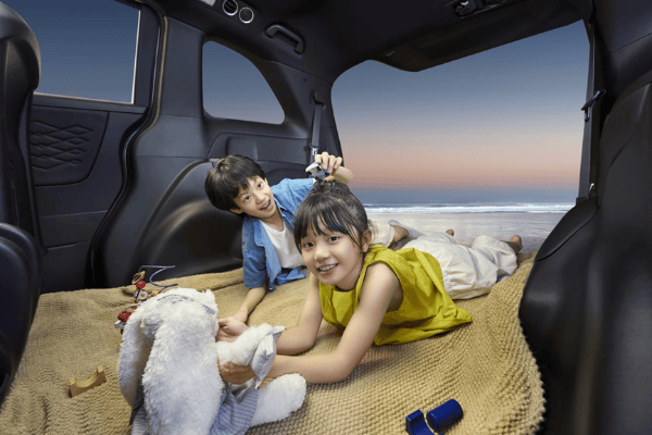 24.98 万起免购置税,艾力绅焕新戳中家用 mpv 痛点:好开、能装、不费钱