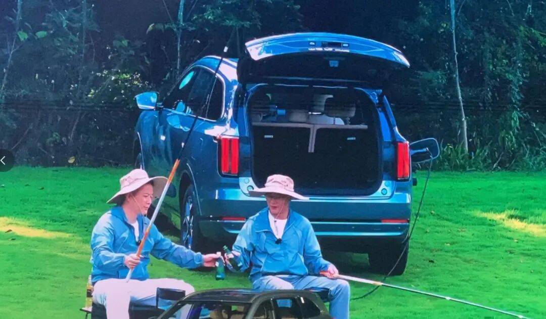 捷途山海l7 plus置换价10.99万元起,双冰箱32变座椅旅行小房车