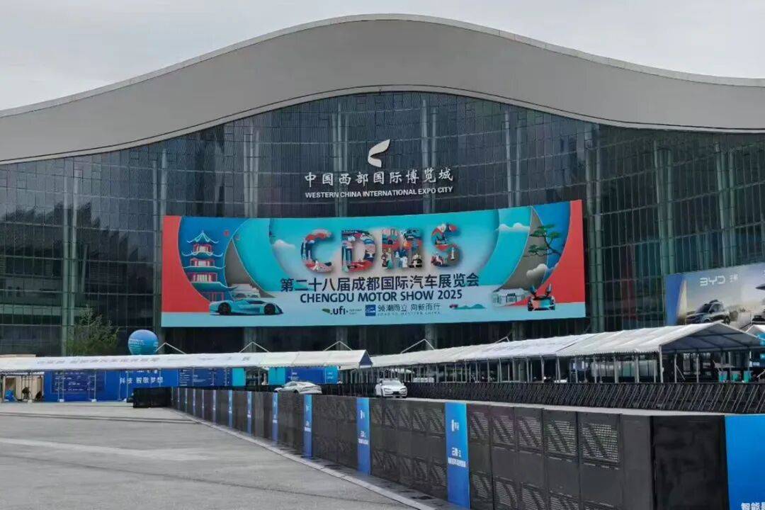 中国车市蕴藏的潜力还足够让一家从未涉足汽车领域的新兴企业,以门外汉的角色大杀四方