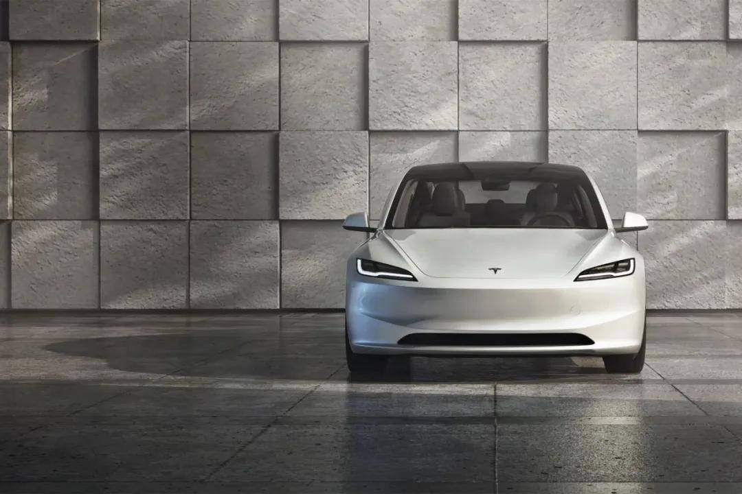 上市半个月降价1万元,model 3长续航后驱版调价:销量承压?