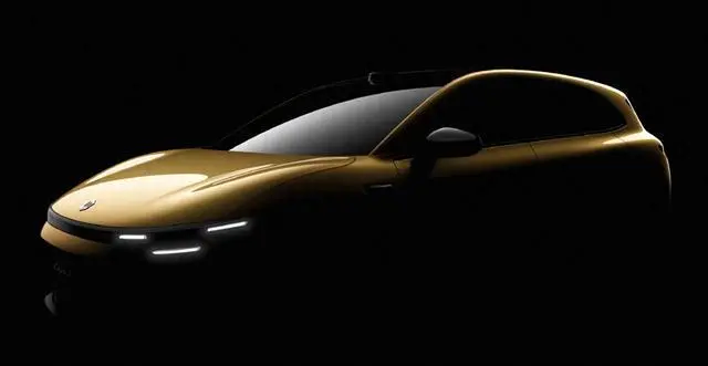 零跑lafa5伪装车曝光:宽车身,运动范,9月8日亮相