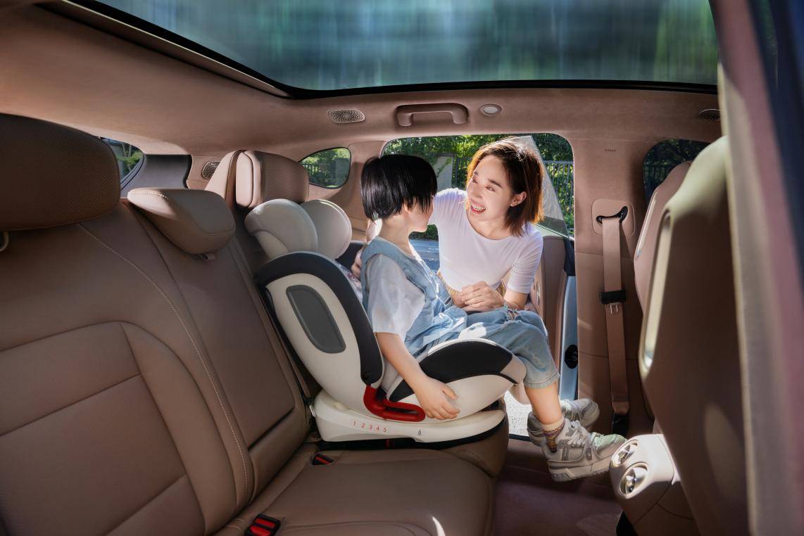 全系标配六大硬核配置 阿维塔07 2026款开启预售