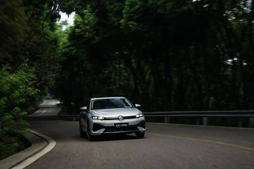 燃油车开始反击!速腾l量大不贵,居然还带高速noa