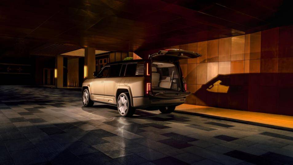 128万起享“三鼎级”体验!仰望u8l鼎世版重构行政豪华suv新标杆