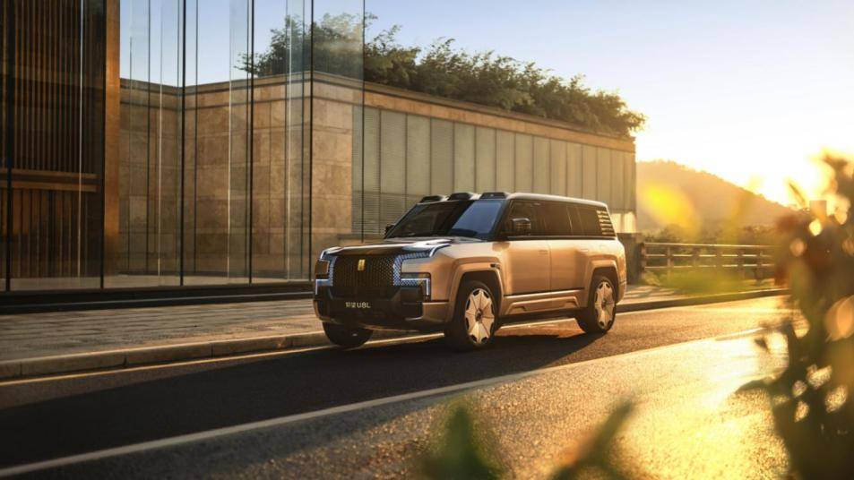 128万起享“三鼎级”体验!仰望u8l鼎世版重构行政豪华suv新标杆