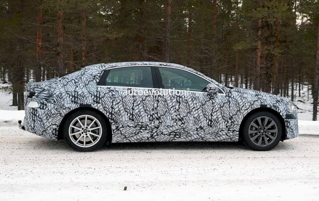 纯电版奔驰c级要来了!800v平台、续航750km,这造型能好卖?