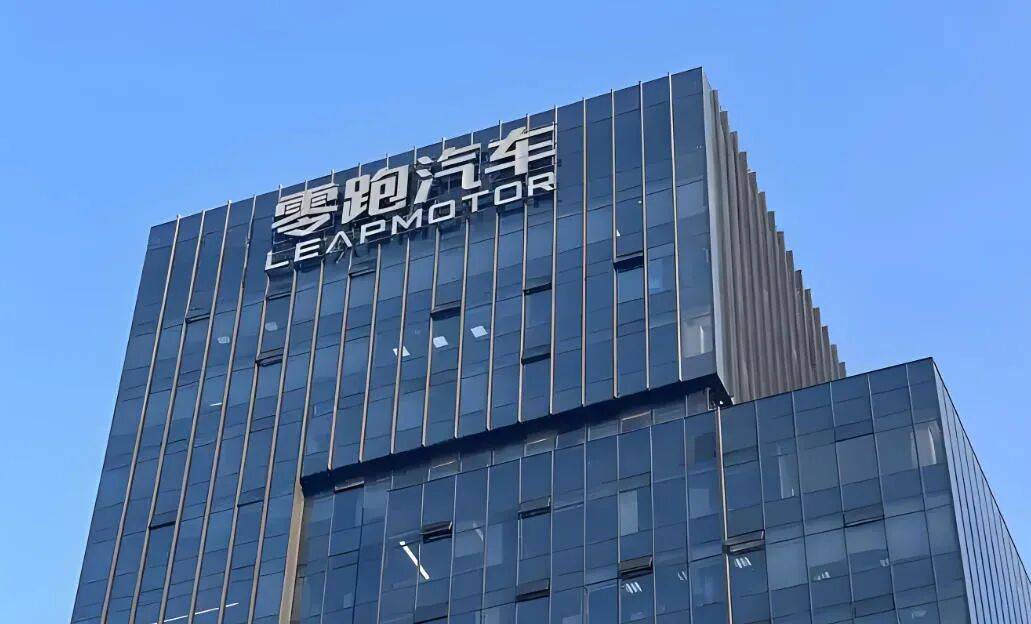 d系列旗舰曝光,零跑离全面“理想化”又进一步