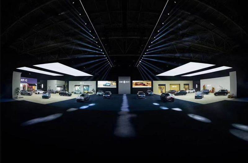 “金九月”新车大战升级 本周30余款来袭 是行业的狂欢还是焦虑?