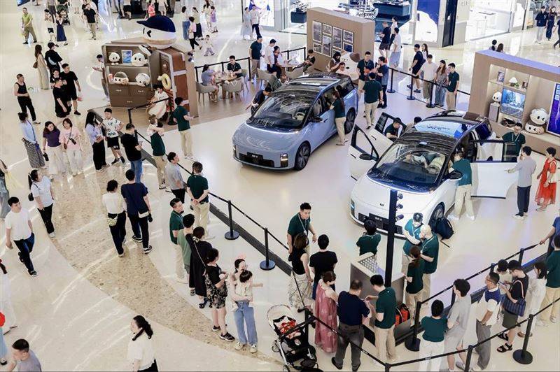 “金九月”新车大战升级 本周30余款来袭 是行业的狂欢还是焦虑?