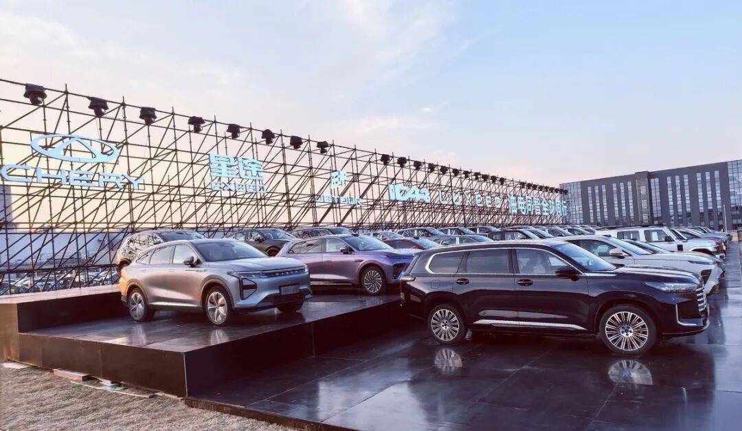 奇瑞汽车(hk09973)9月25日正式敲钟上市,成为年内港股规模最大的车企ipo,完成了长达21年的“跃龙门”